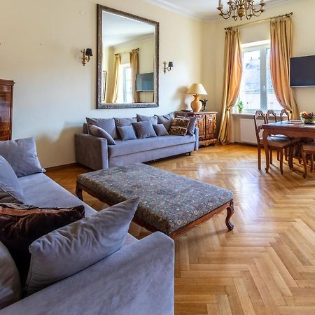 Apartament Luster I Obrazow Βαρσοβία Εξωτερικό φωτογραφία