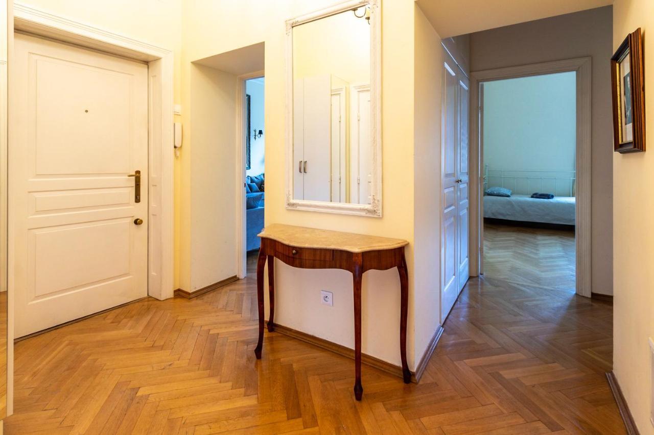 Apartament Luster I Obrazow Βαρσοβία Εξωτερικό φωτογραφία